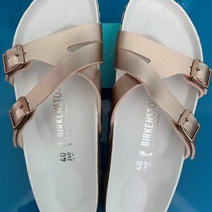 NWOT Birkenstock Rose Gold Ladies Yao Balance 40, US 9 (Narrow) Sandals